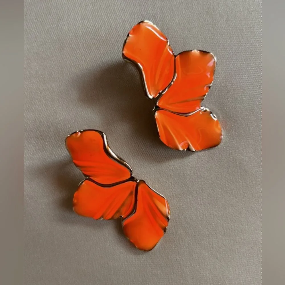 orange flower earrings A564